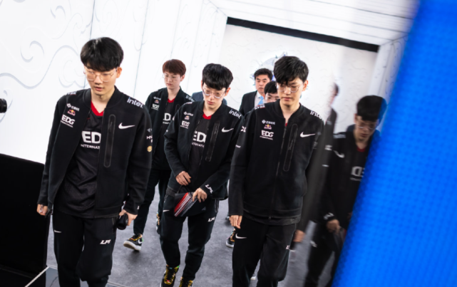 的惊险一跳 的惊险一跳