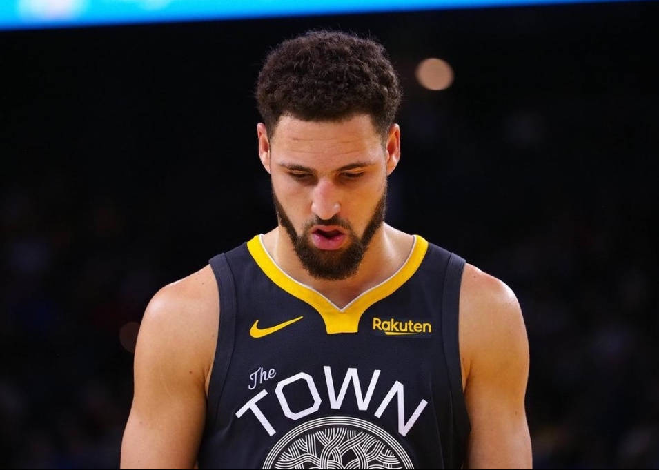 拉沃尔球场 拉沃尔球场